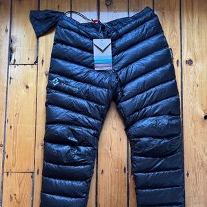 NWT - Cumulus Ultralight 850 Fill Down Pant - Women’s Small